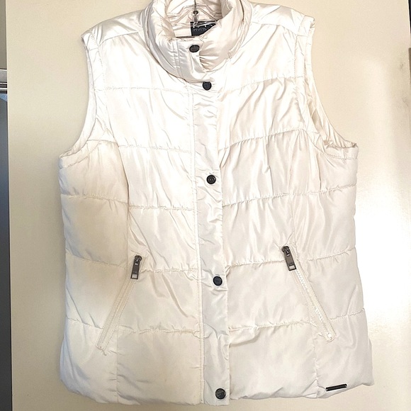 Ladies Marc New York sleeveless puffer jacket vest. - Picture 2 of 7